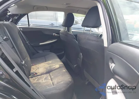 2013 Toyota Corolla S z USA, uszkodzony, nr VIN 2T1BU4EE8DC010490